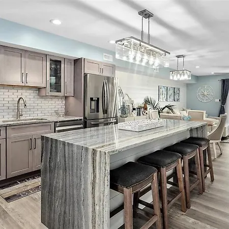 Sunset Fishing Paradise 3B B Bay Front Townhome